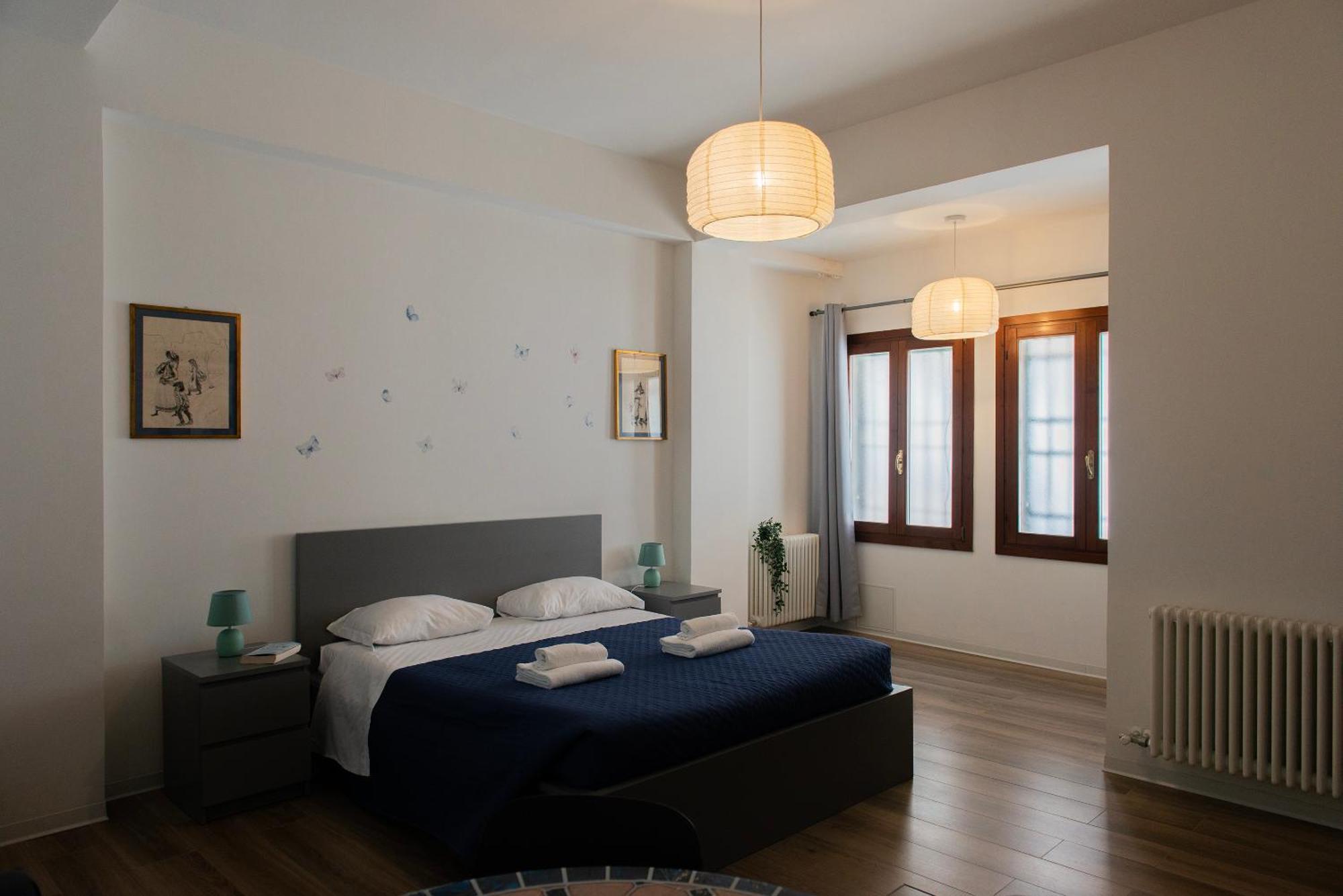 Twin Grande, Grazioso Pied-A-Terre A Venezia Apartment ภายนอก รูปภาพ