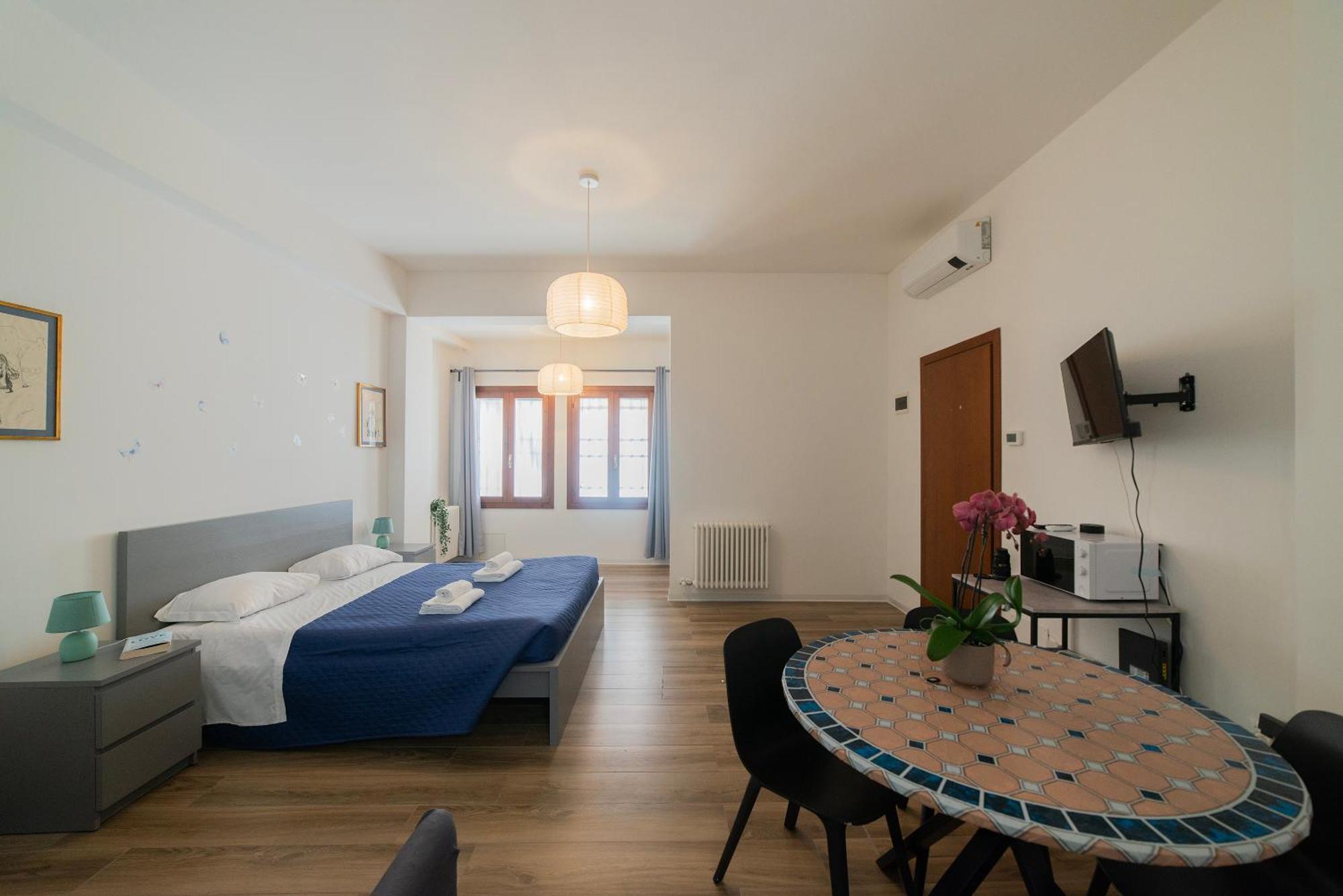 Twin Grande, Grazioso Pied-A-Terre A Venezia Apartment ภายนอก รูปภาพ