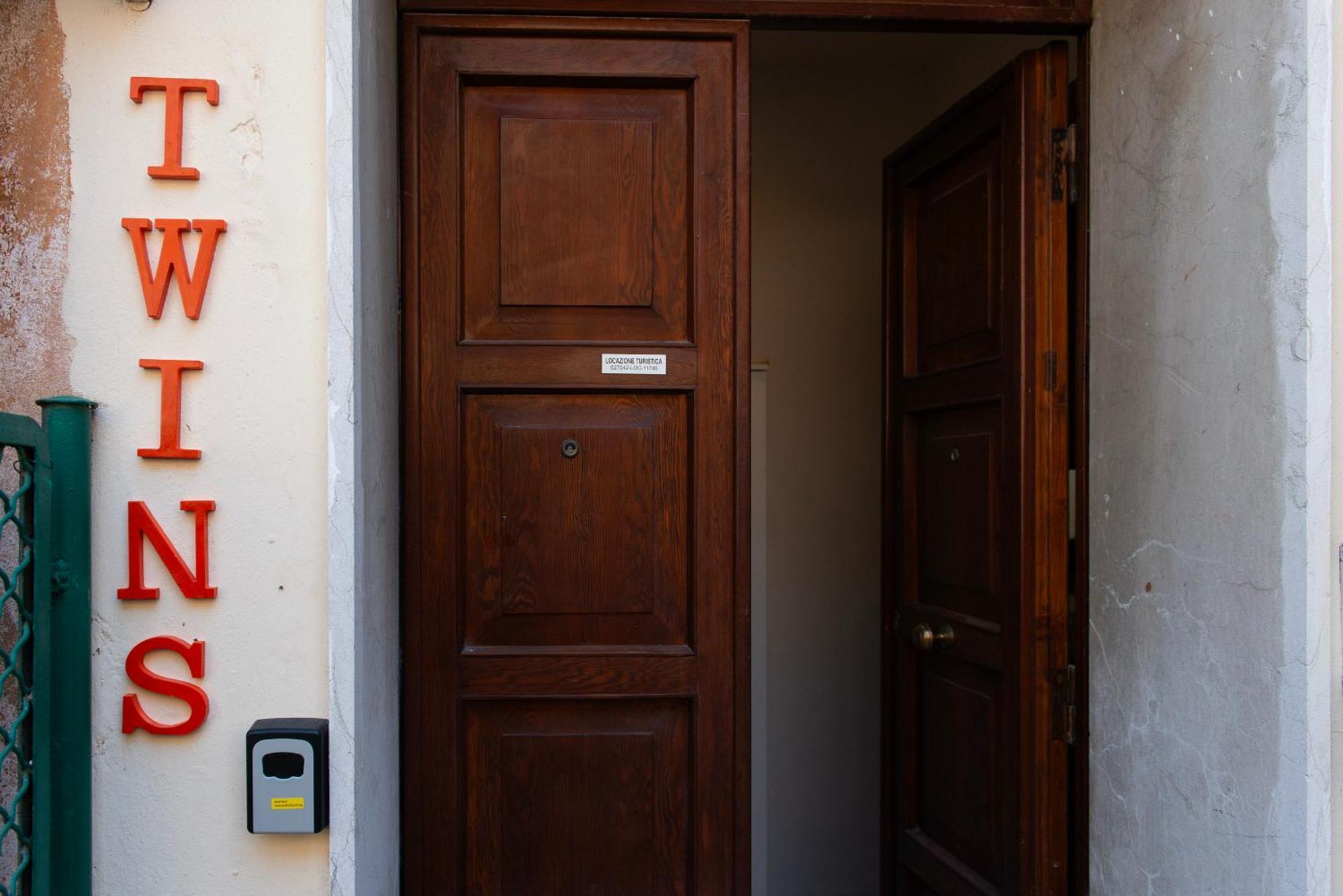Twin Grande, Grazioso Pied-A-Terre A Venezia Apartment ภายนอก รูปภาพ